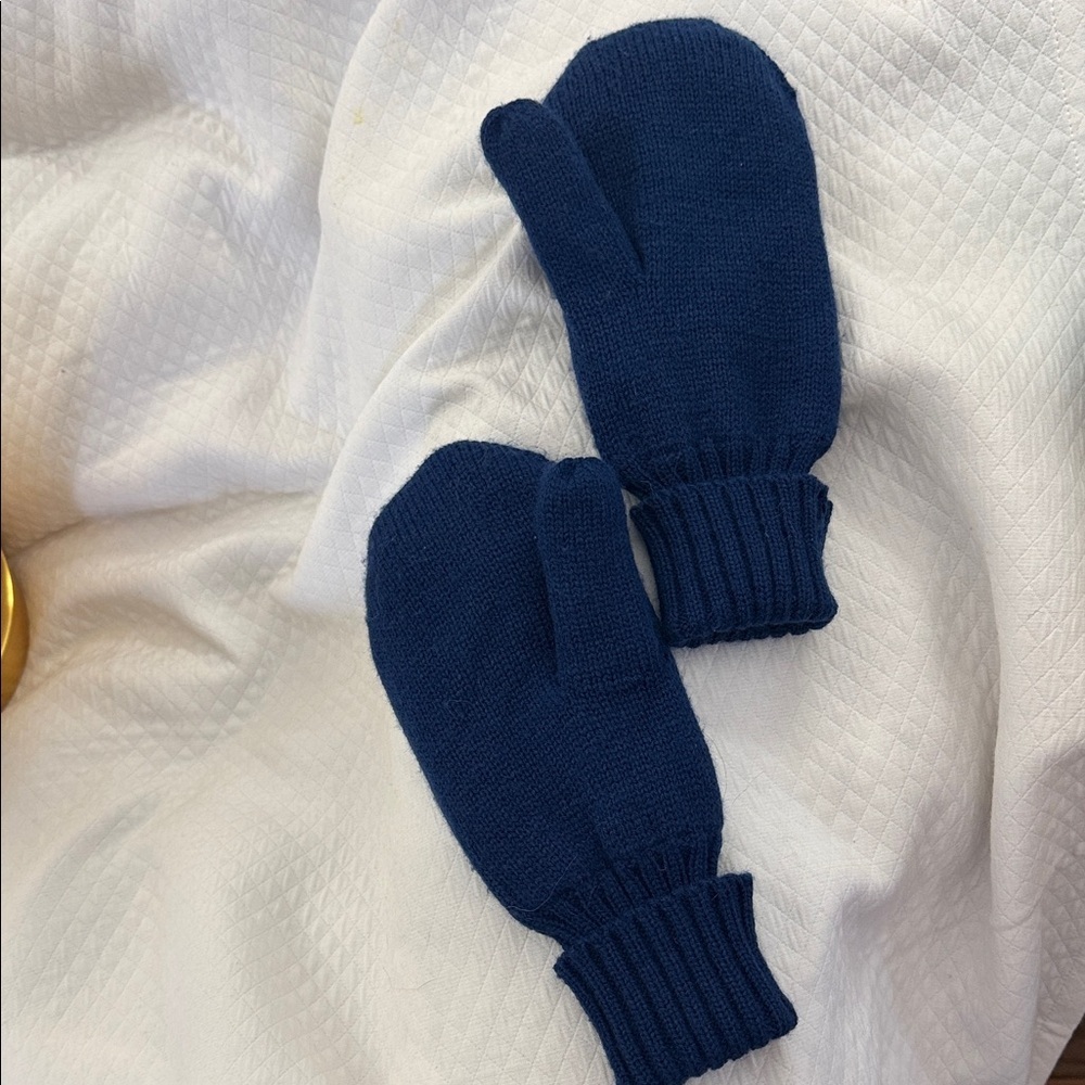 Vintage Toronto Maple Leafs Knit Mittens 11-Point Logo 1980s/90s NHL Never worn - Picture 2 of 10